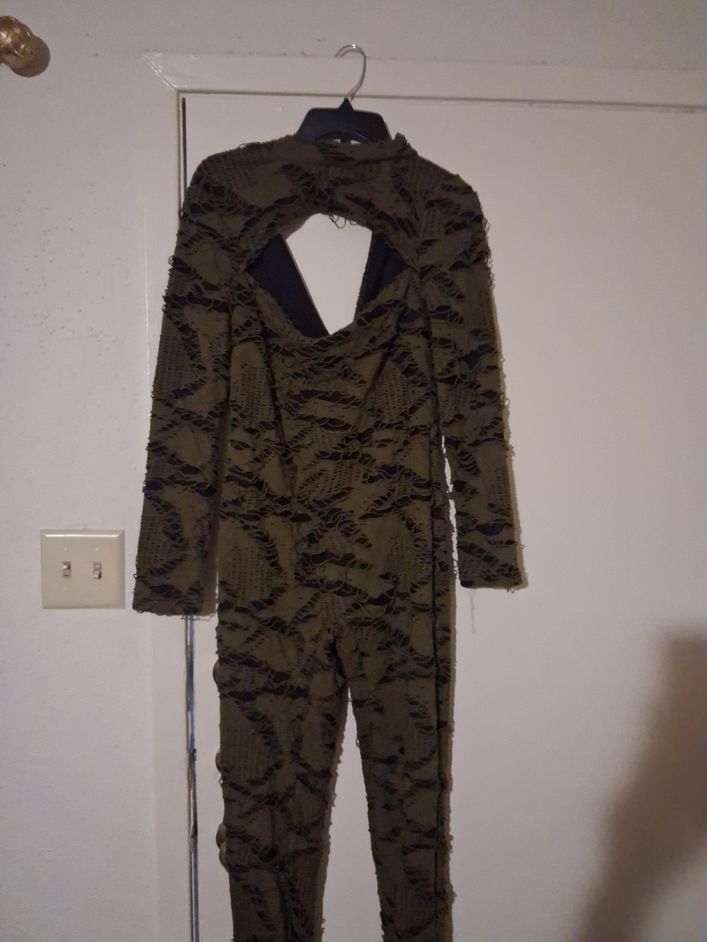 Olive Cutout Long-Sleeve Jumpsuit Size Xl New